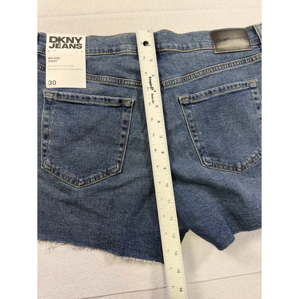 DKNY Blue Medium Wash Mid Rise Raw Hem Denim Shorts Woman 30 NWT Festival - Picture 6 of 8